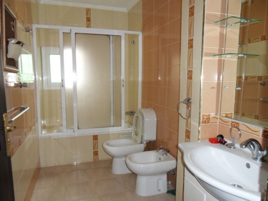 salle de bain de RDC de la villa a vendre
